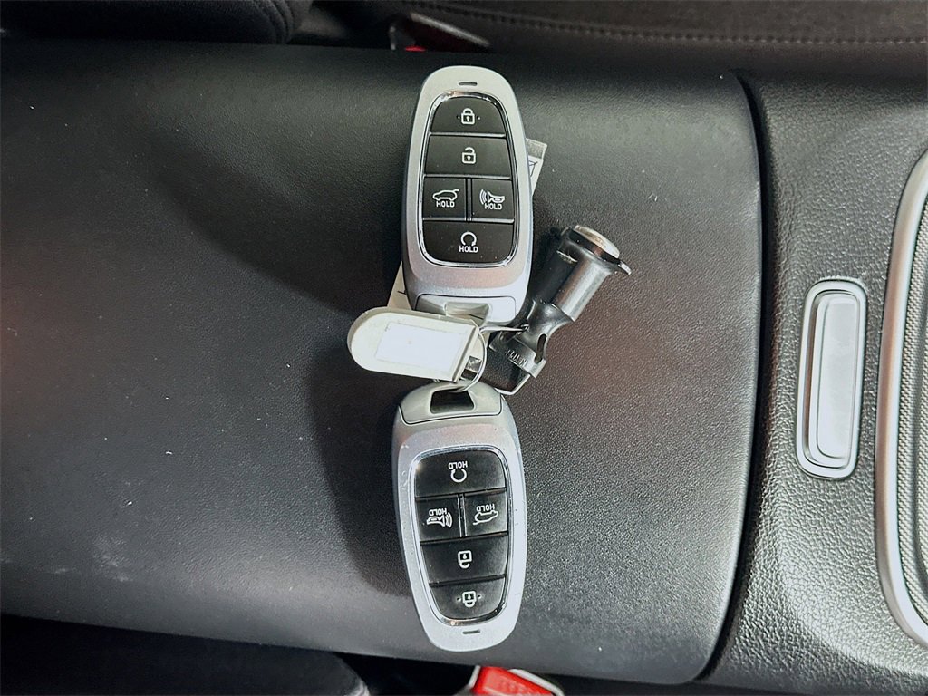 Used 2023 Hyundai Santa Fe SEL w/ Cargo Package image 34