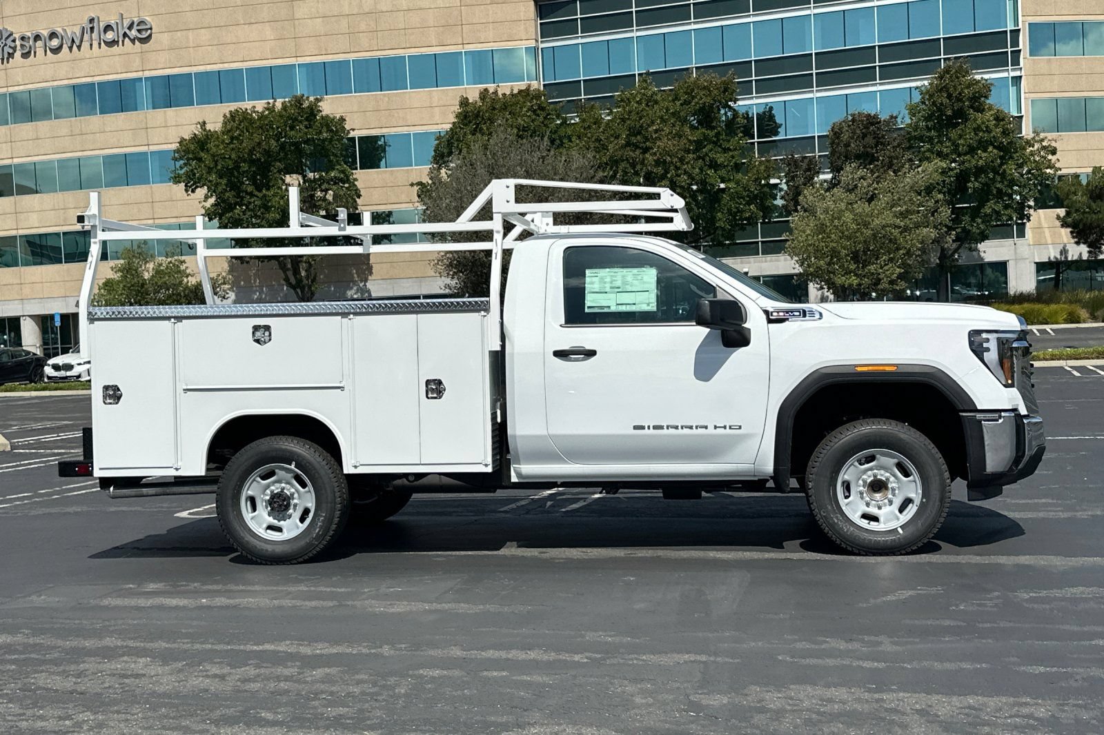 New 2026 GMC Sierra 2500 Pro w/ Convenience Package RWD image 3