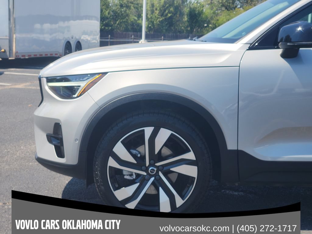 Certified 2024 Volvo XC40 B5 Plus w/ Protection Package Premier AWD/4WD image 6