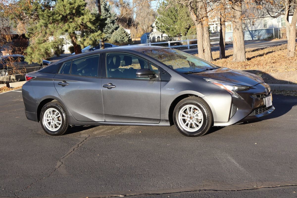 Used 2017 Toyota Prius Two image 2
