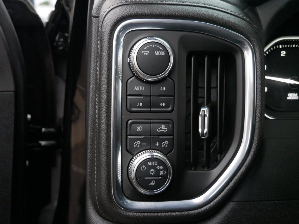 Used 2023 GMC Sierra 3500 Denali AWD/4WD image 16