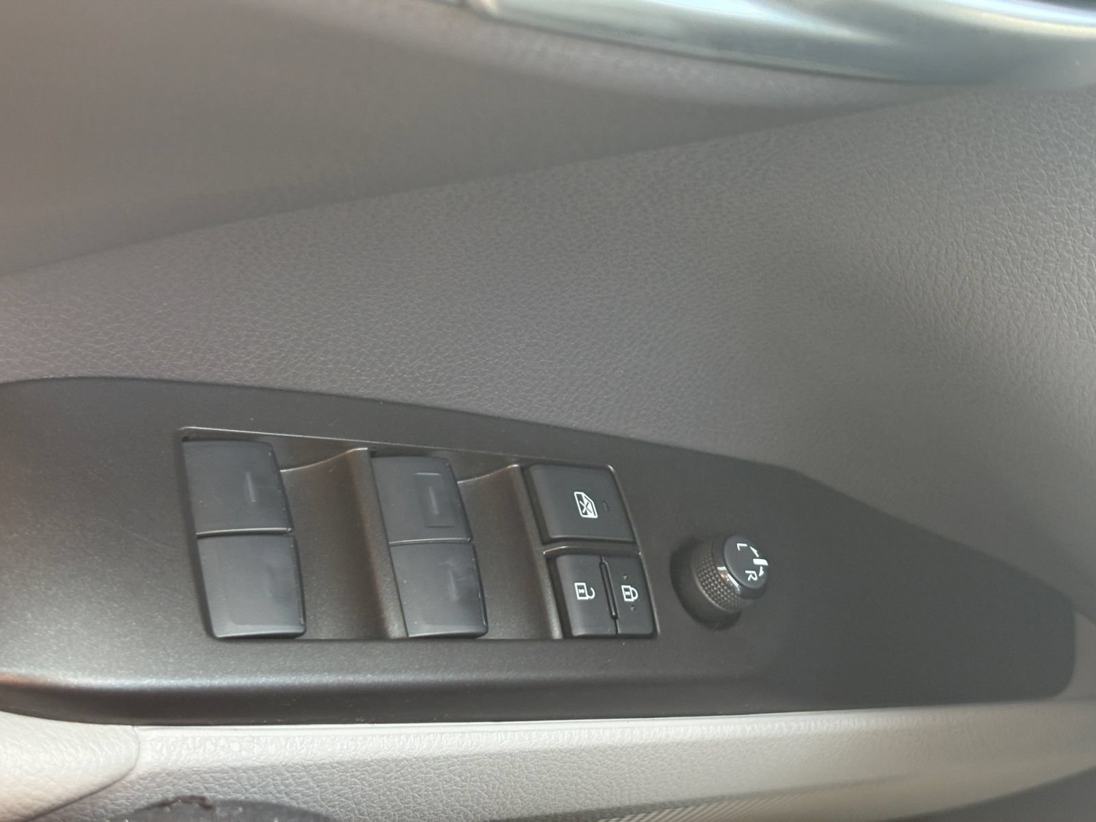 Used 2024 Toyota Camry SE FWD image 16