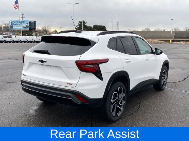 Certified 2024 Chevrolet Trax RS w/ Driver Confidence Package image 4