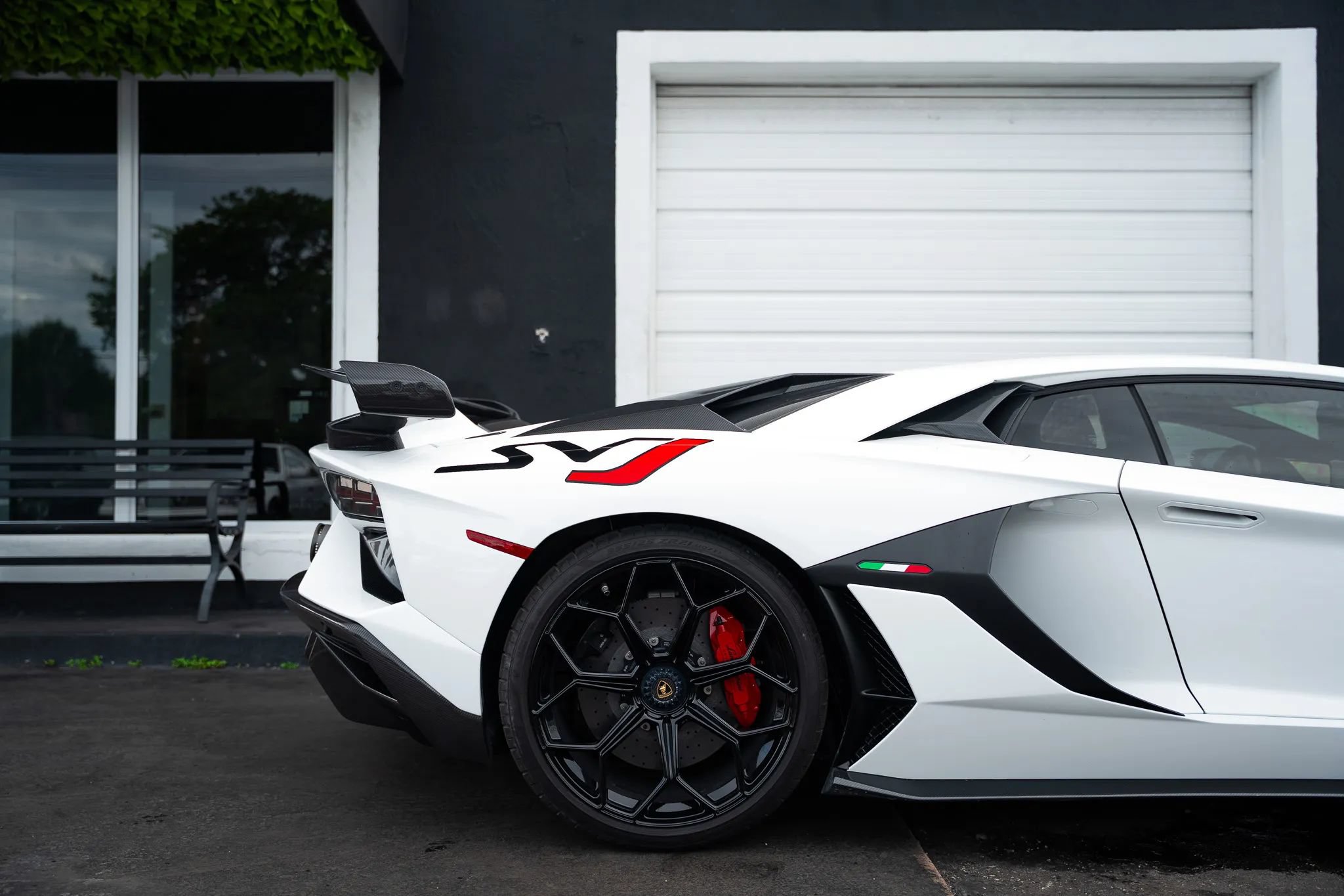 Used 2019 Lamborghini Aventador SVJ AWD/4WD image 8