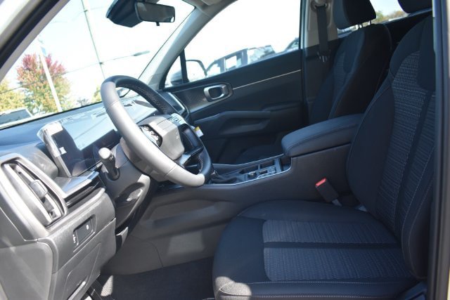 New 2026 Kia Sorento LX FWD image 22