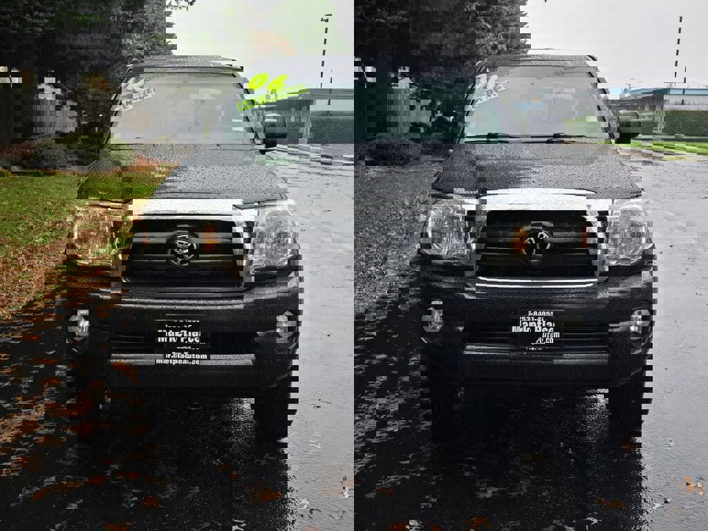 Used 2006 Toyota Tacoma PreRunner image 9