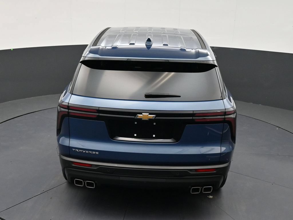 Used 2024 Chevrolet Traverse LS FWD image 16