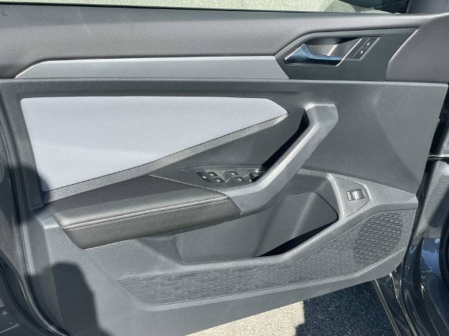 New 2026 Volkswagen Jetta SE FWD image 20