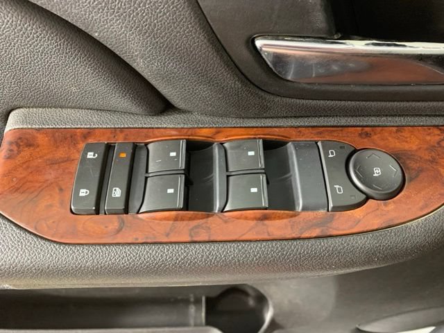 Used 2009 Chevrolet Suburban LT AWD/4WD image 33