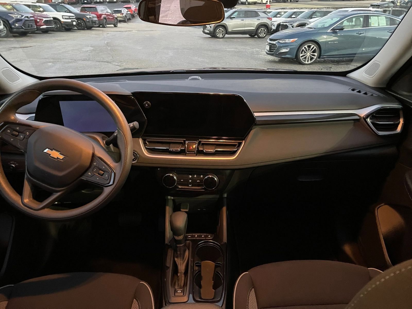 Used 2025 Chevrolet TrailBlazer LT image 31