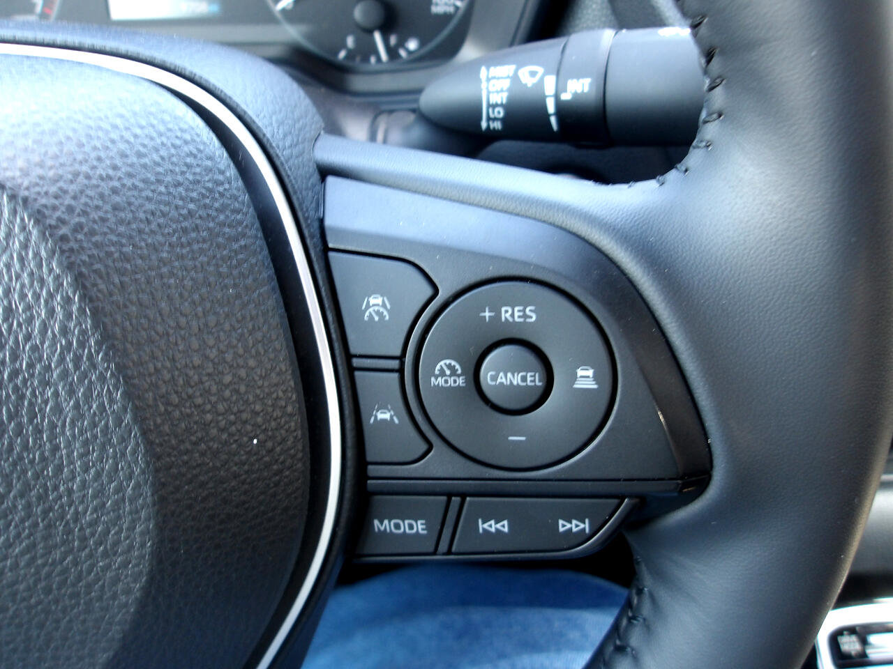 Used 2024 Toyota Corolla SE w/ SE Package AWD/4WD image 16