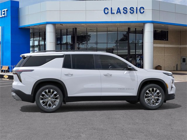 New 2026 Chevrolet Traverse LT w/ Sun and Wheel Package FWD image 5