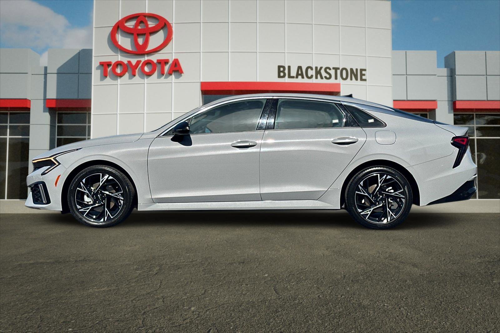 Used 2025 Kia K5 GT-Line w/ GT-Line Premium Package FWD image 6