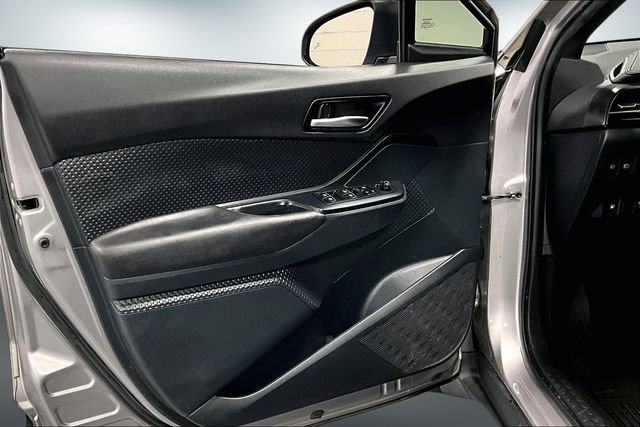 Used 2018 Toyota C-HR XLE FWD image 18