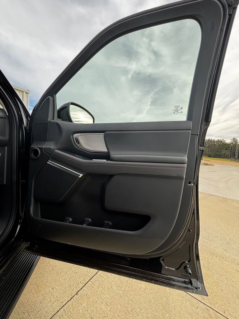 Used 2025 Ford Expedition Max Active image 20