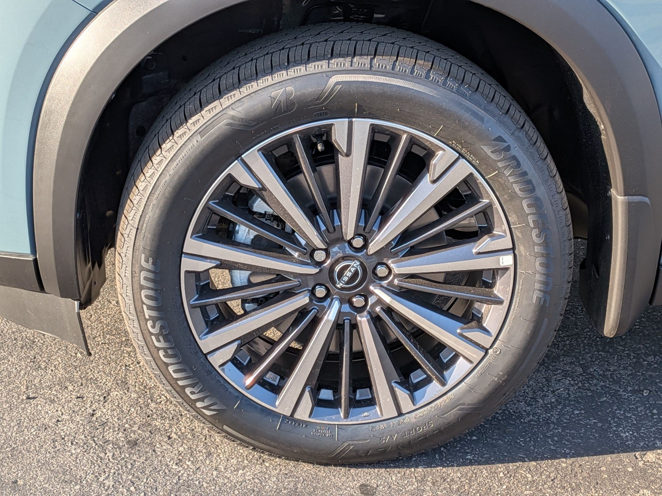New 2026 Nissan Pathfinder Platinum FWD image 9