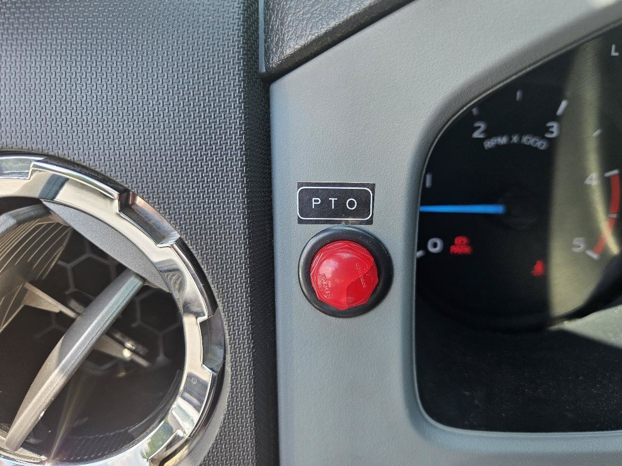 Used 2022 Ford F650 2WD Regular Cab Super Duty image 65