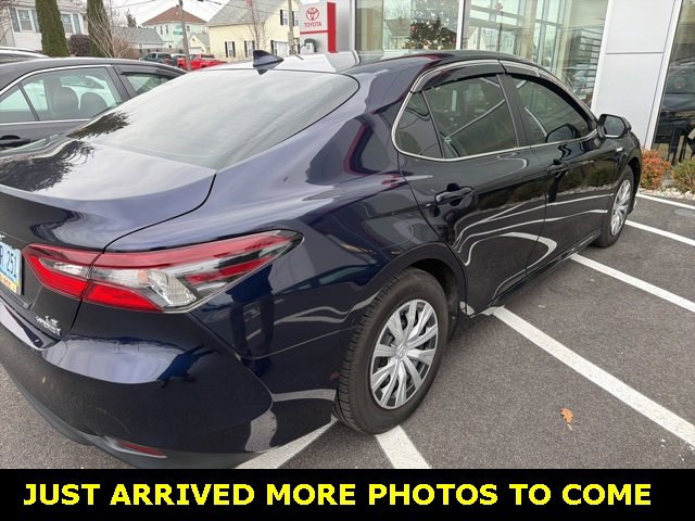 Used 2021 Toyota Camry LE image 2
