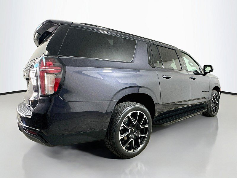 Used 2024 Chevrolet Suburban RST w/ Luxury Package AWD/4WD image 7