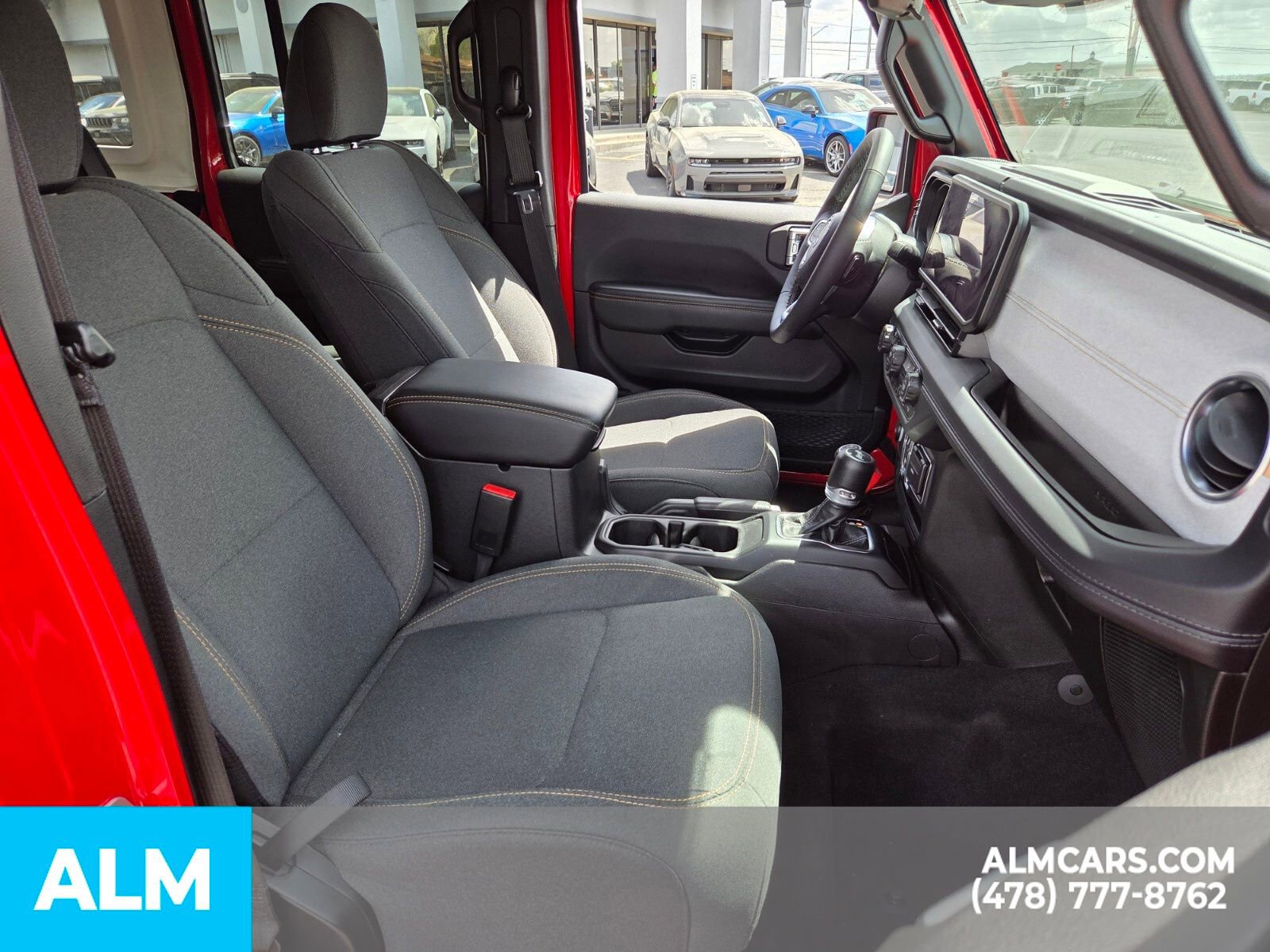 Used 2025 Jeep Wrangler Unlimited Sahara w/ Safety Group image 16