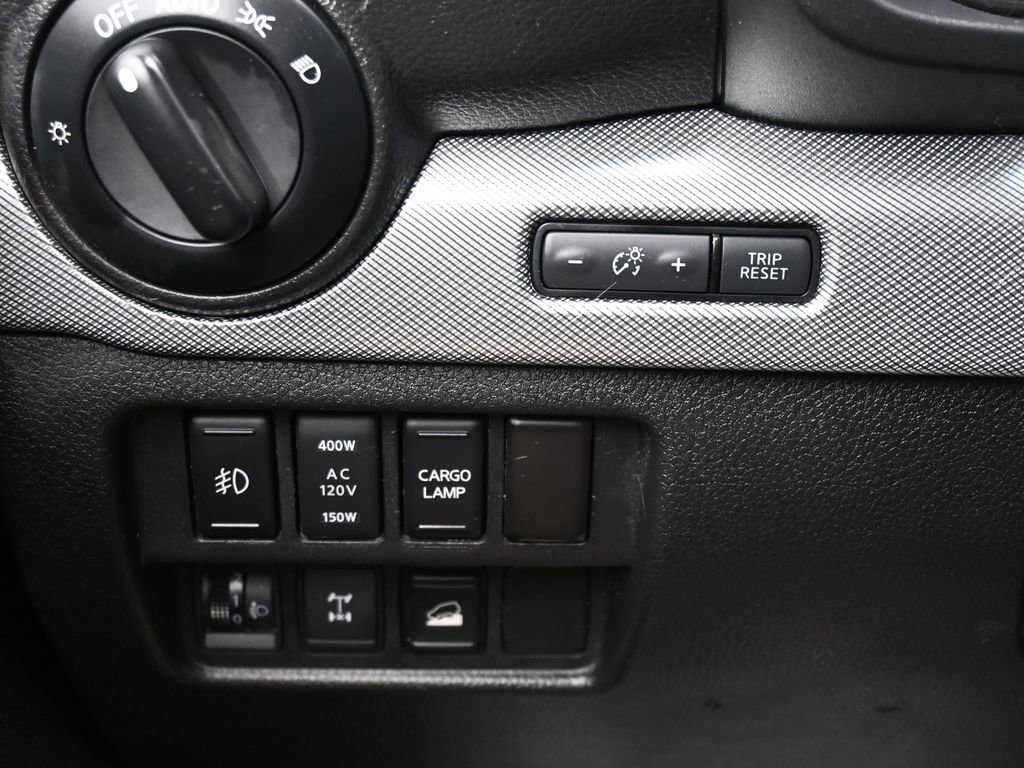 Used 2018 Nissan Titan PRO-4X w/ Pro-4x Convenience Package image 20