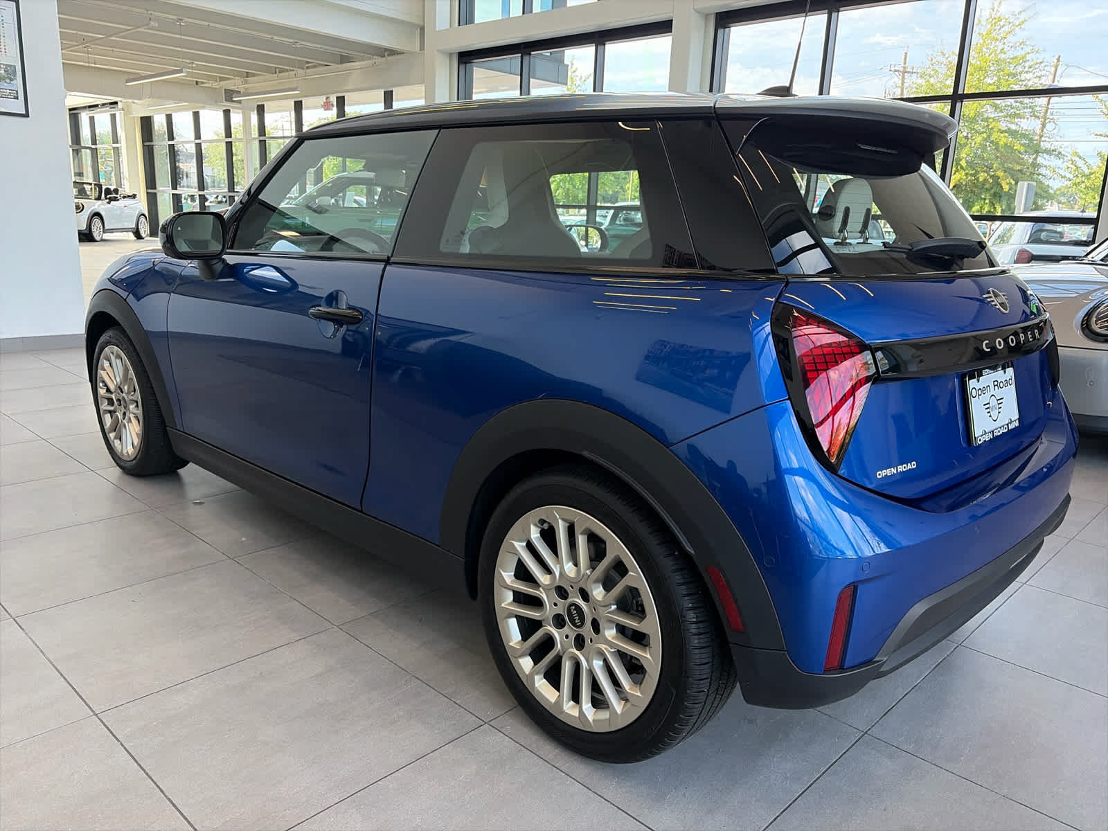 Used 2025 MINI Cooper S FWD image 3