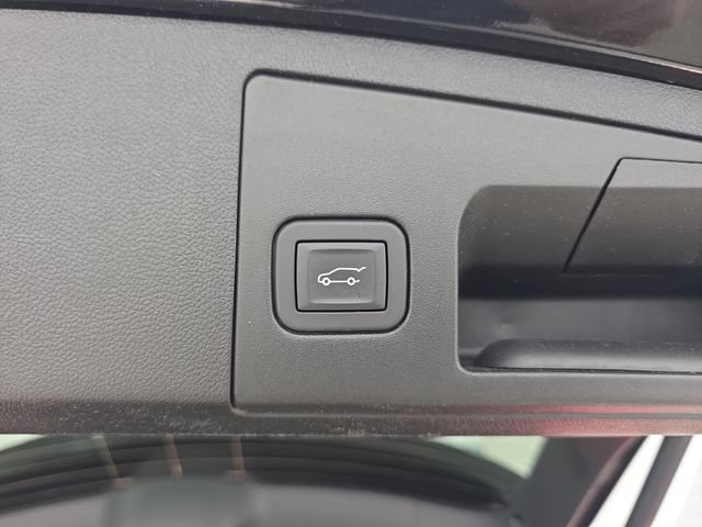 Certified 2025 Cadillac XT4 Premium Luxury AWD/4WD image 35