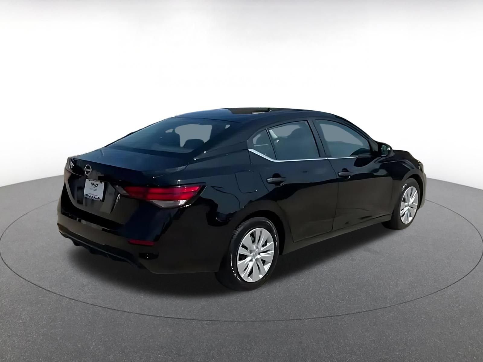 Used 2025 Nissan Sentra S FWD image 13