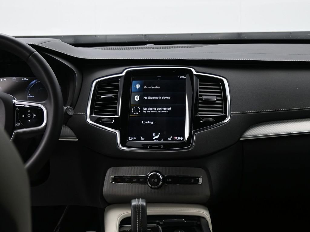 Used 2022 Volvo XC90 T8 R-Design image 11