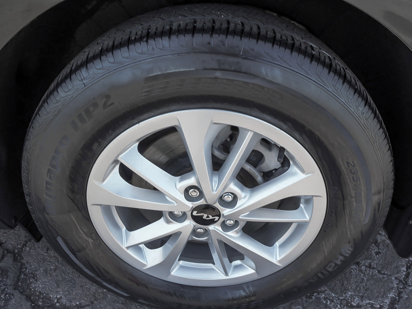 Used 2022 Kia Carnival LX FWD image 7