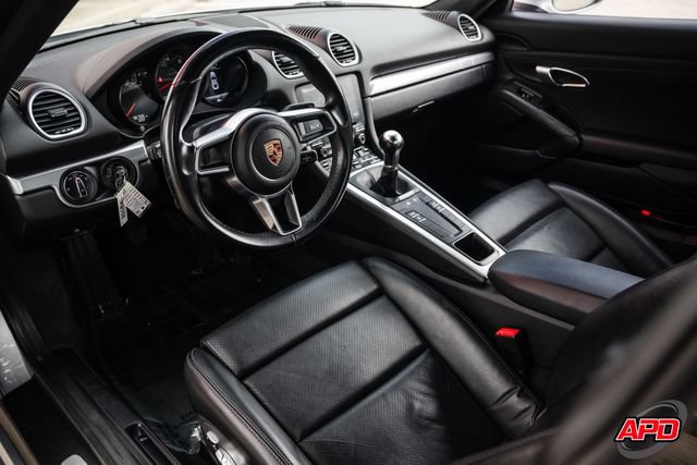 Used 2017 Porsche 718 Cayman RWD image 2