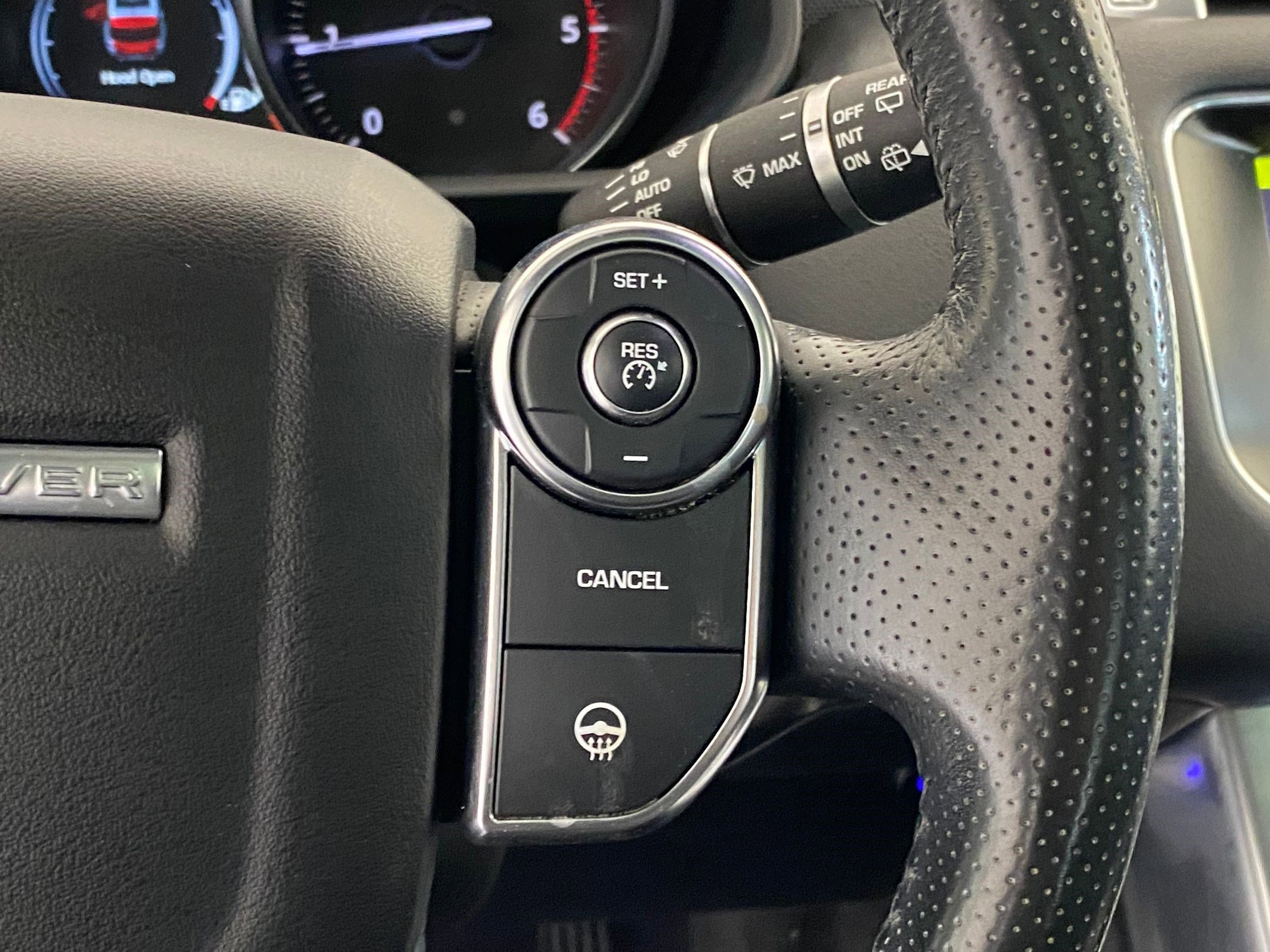 Used 2017 Land Rover Range Rover Sport HSE image 30