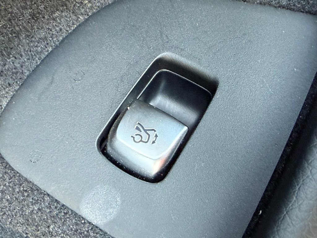 Used 2023 Mercedes-Benz AMG GT 43 image 21