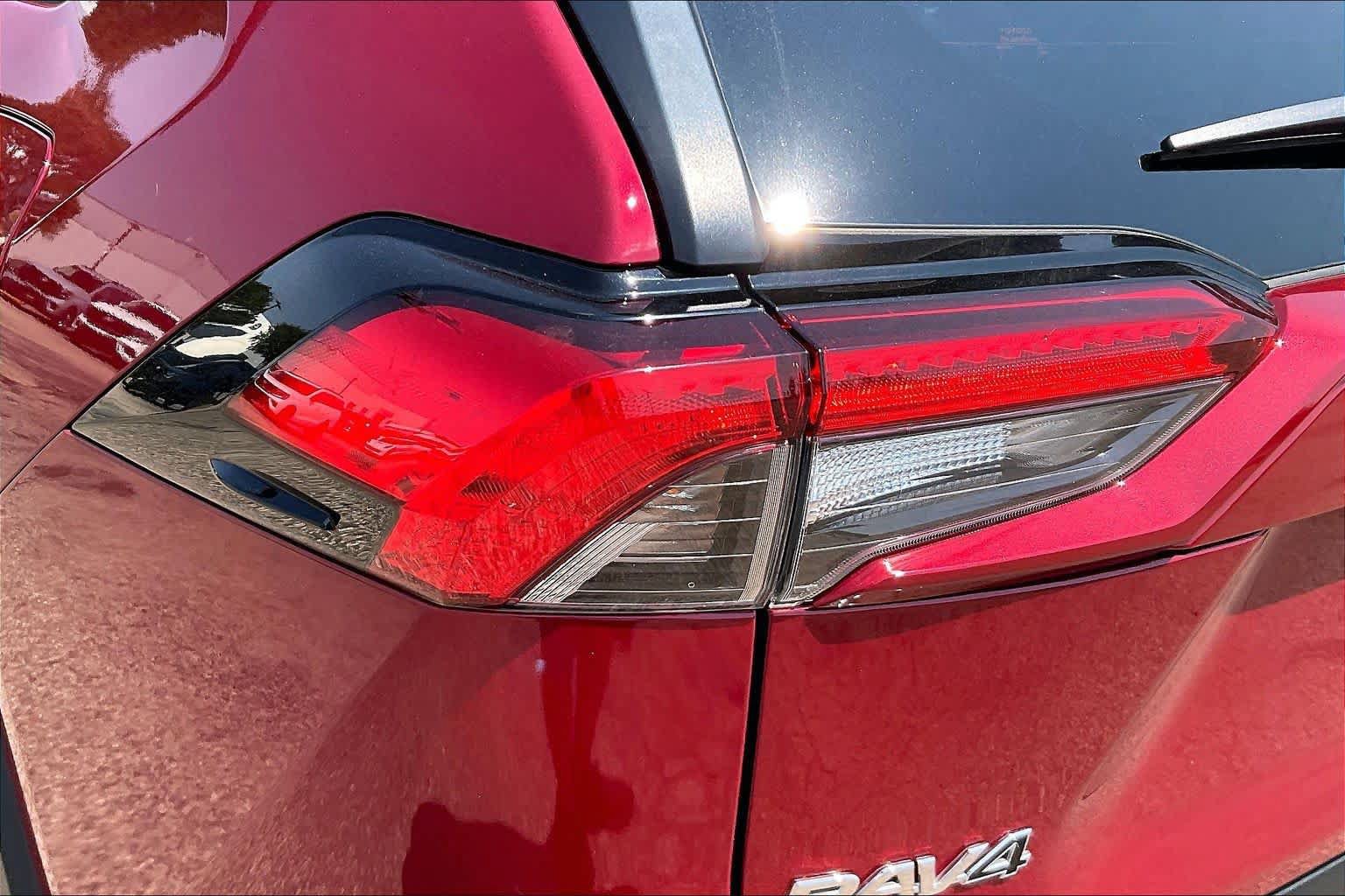 Used 2025 Toyota RAV4 XLE FWD image 27