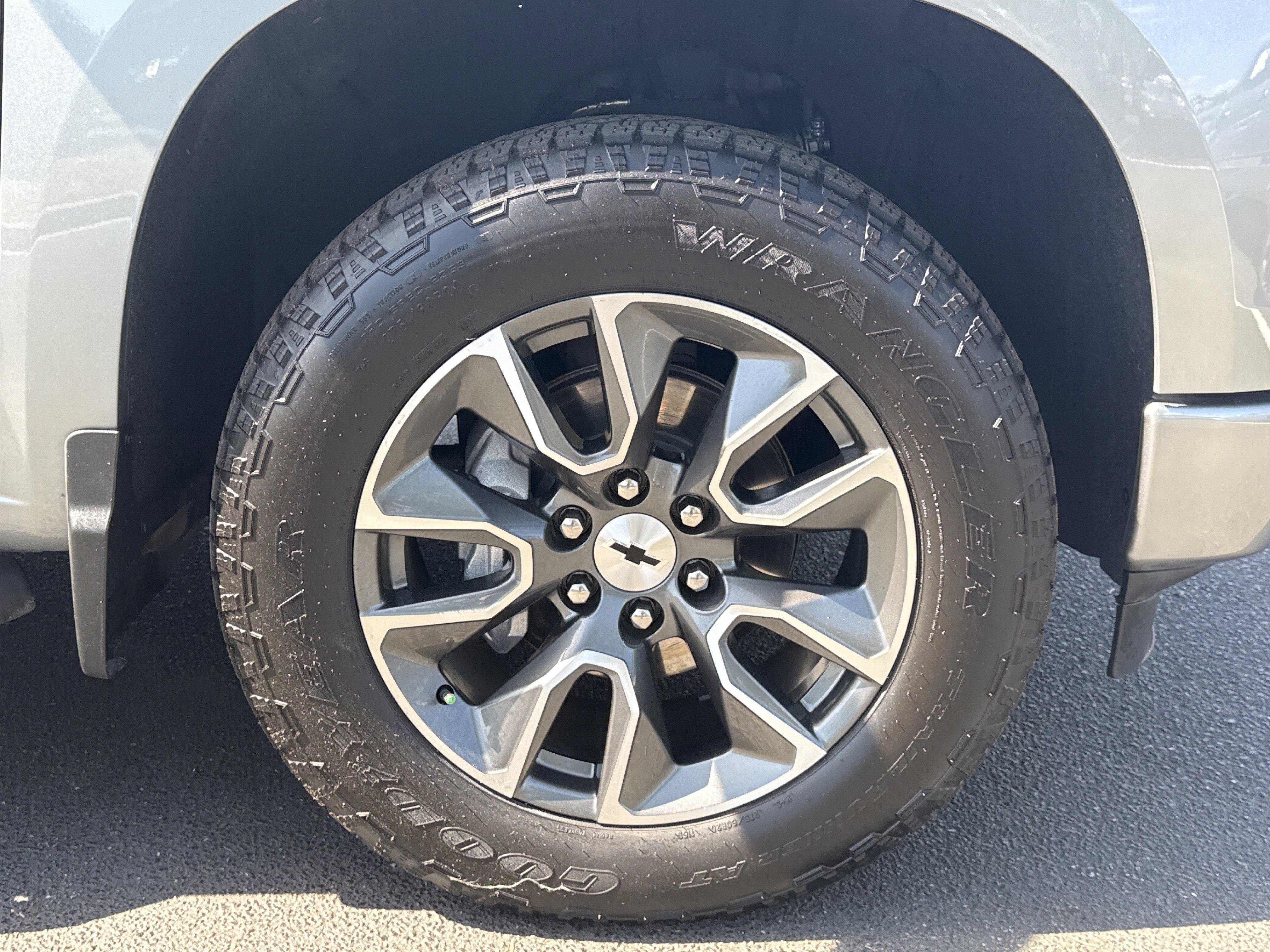 Used 2024 Chevrolet Silverado 1500 RST AWD/4WD image 13