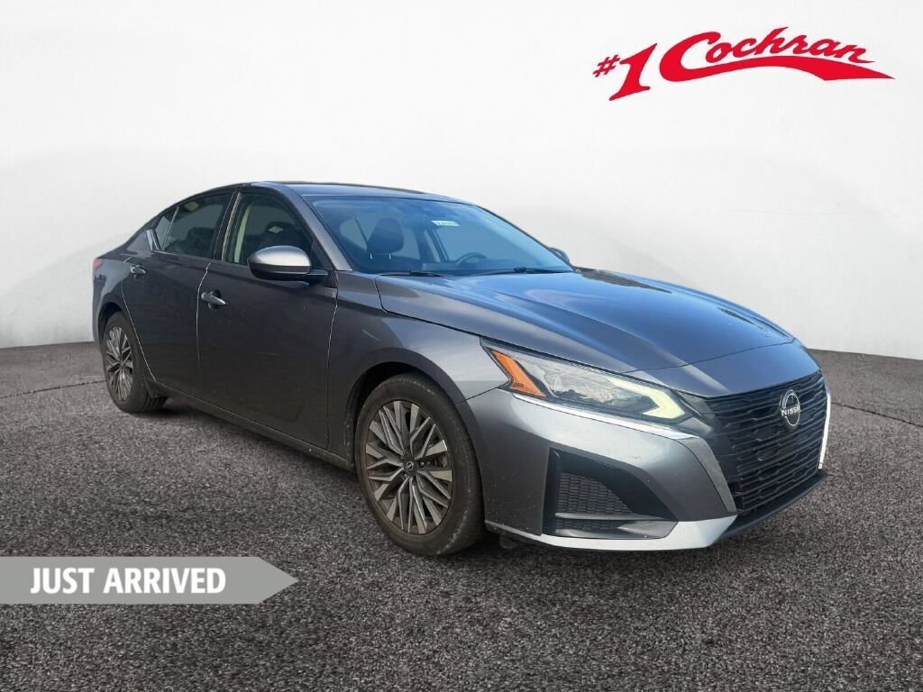 Used 2023 Nissan Altima 2.5 SV