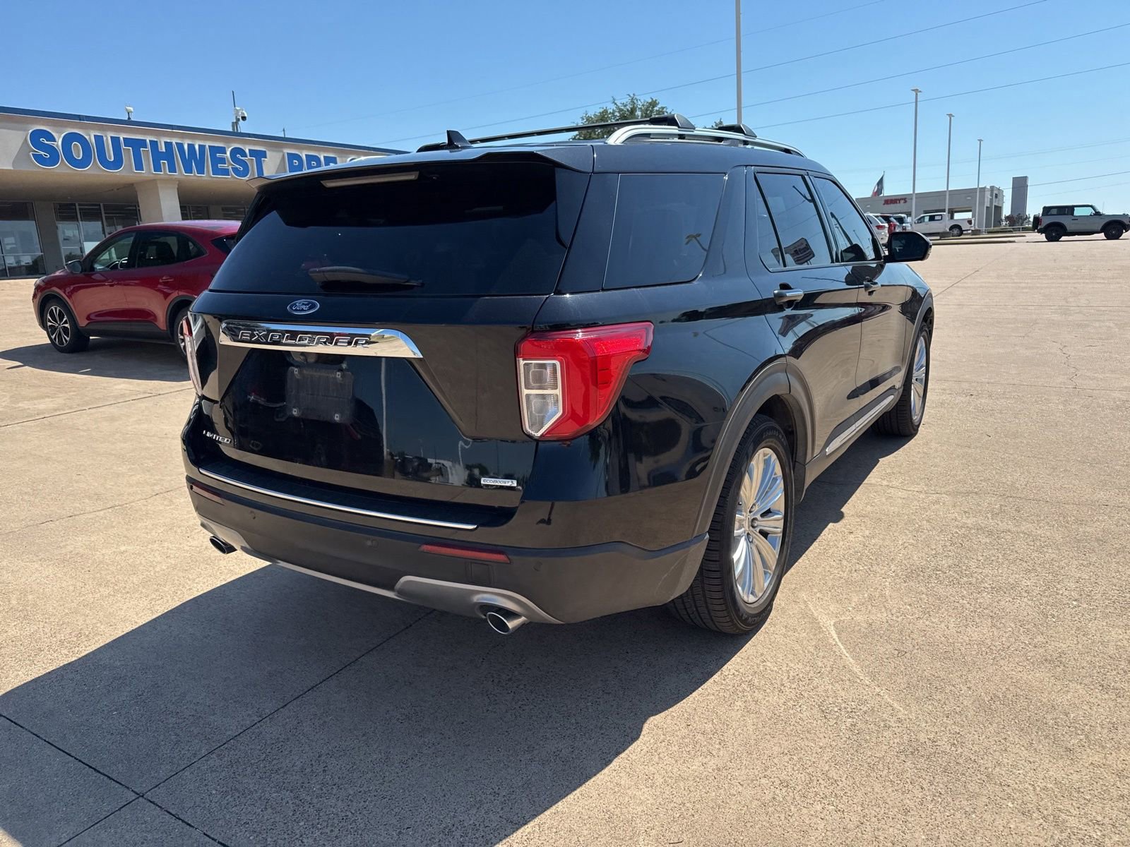 Used 2020 Ford Explorer Limited RWD image 7