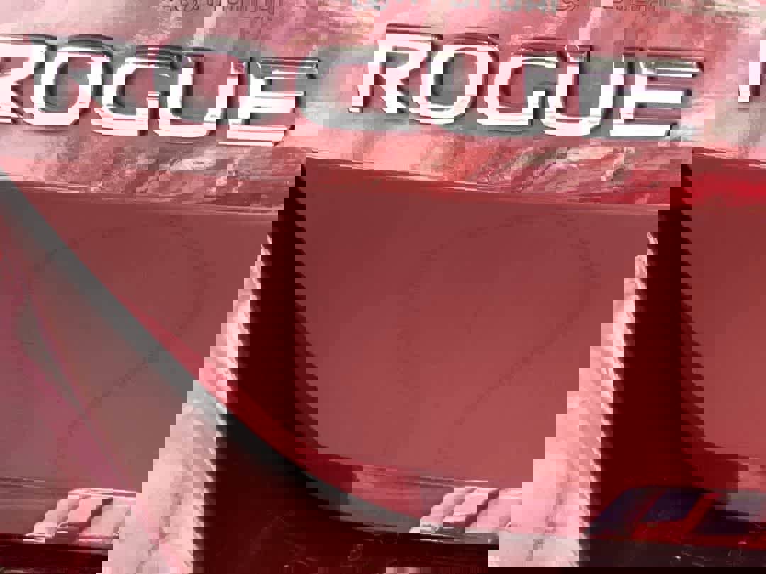 Used 2020 Nissan Rogue SL w/ Premium Package image 11