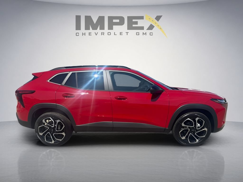 New 2026 Chevrolet Trax RS w/ Sunroof Package FWD image 6