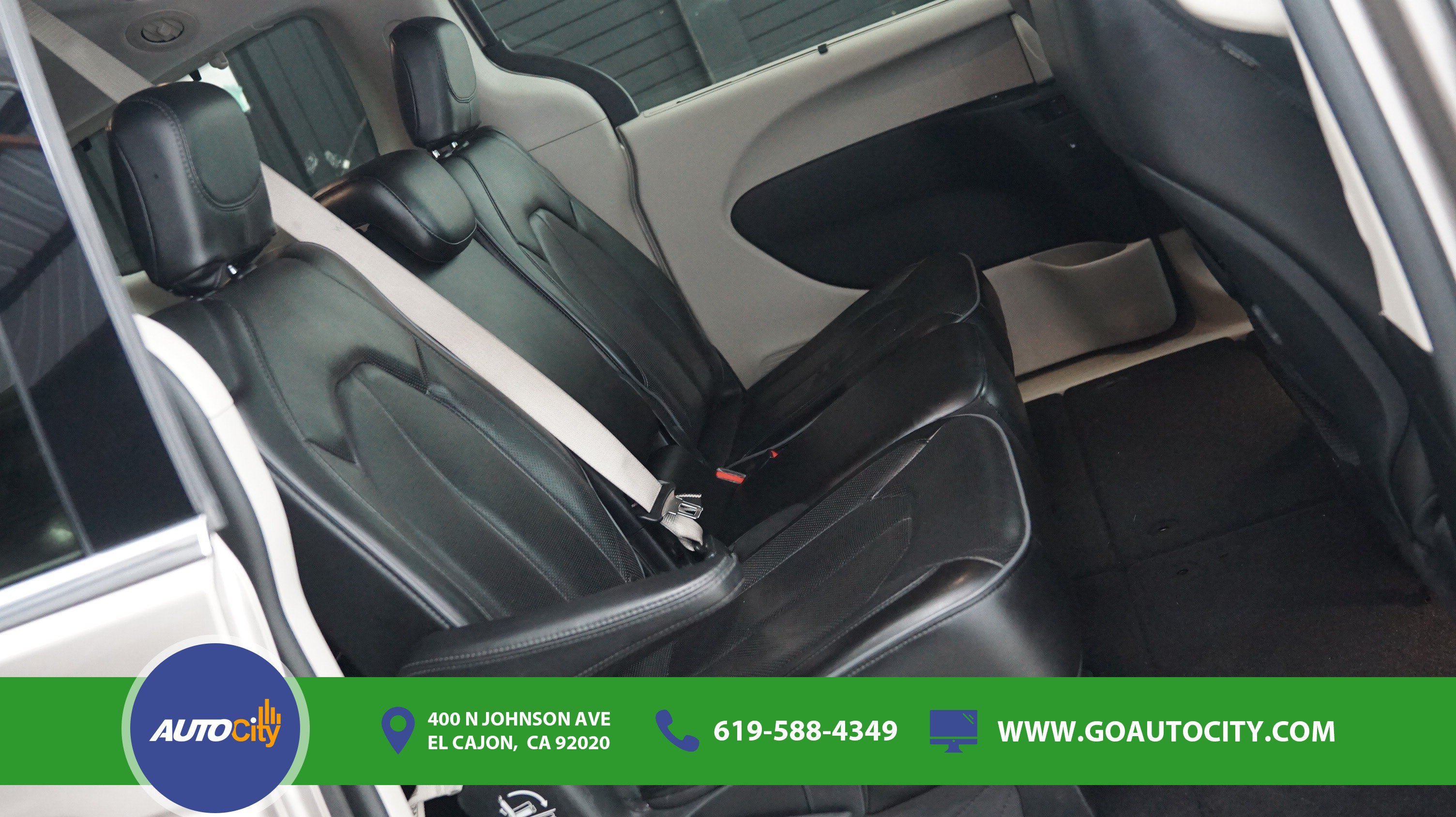 Used 2017 Chrysler Pacifica Limited w/ Advanced Safetytec Group FWD image 13