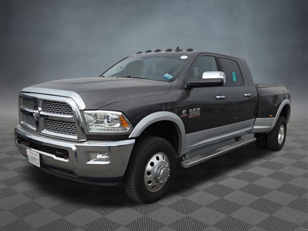 Used 2014 RAM 3500 Laramie w/ Convenience Group AWD/4WD image 3
