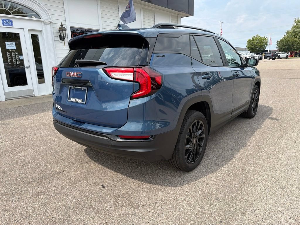 Certified 2024 GMC Terrain SLE w/ Driver Convenience Package FWD image 5