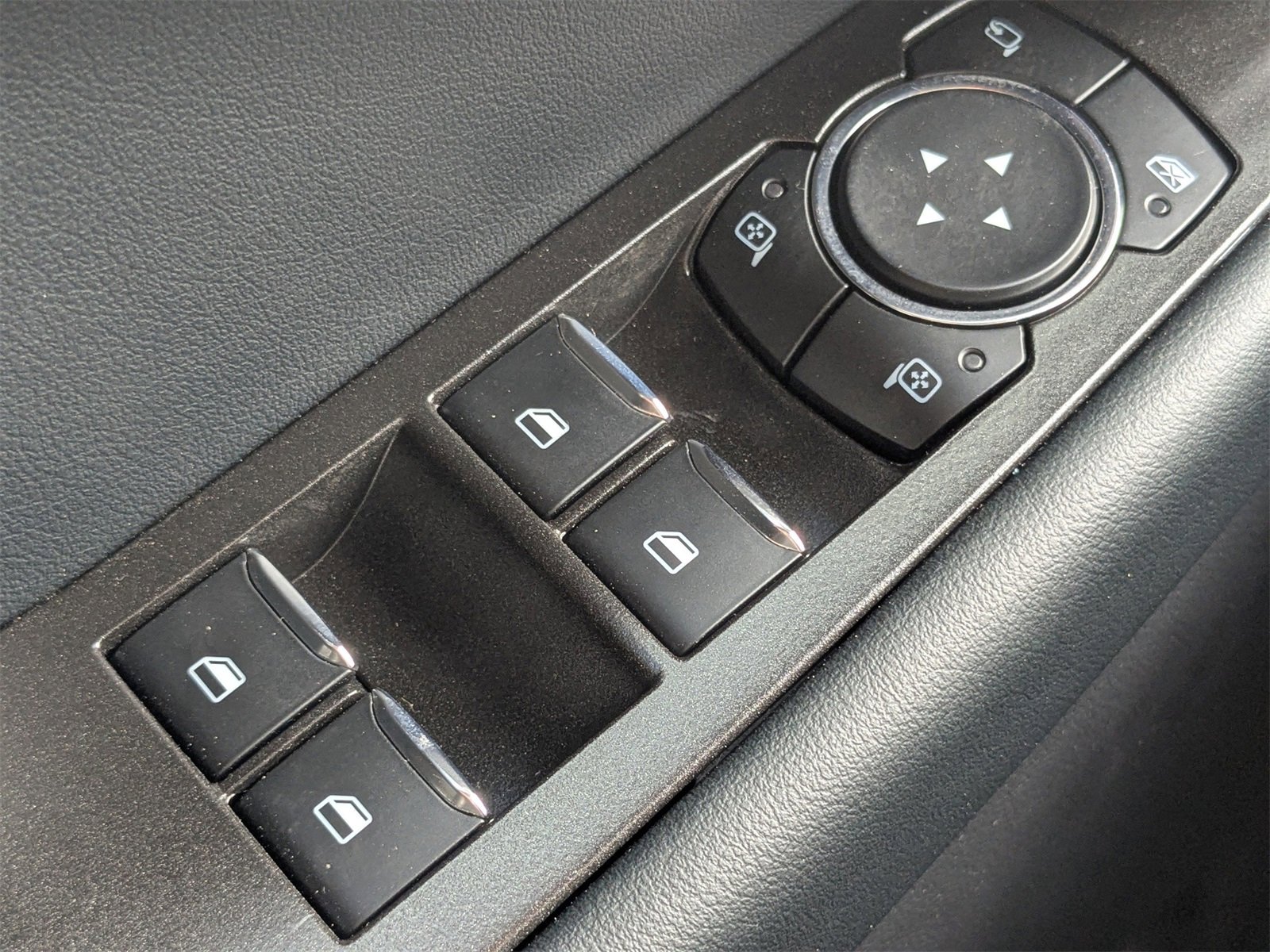 New 2025 Ford Explorer ST-Line w/ Premium Package image 27