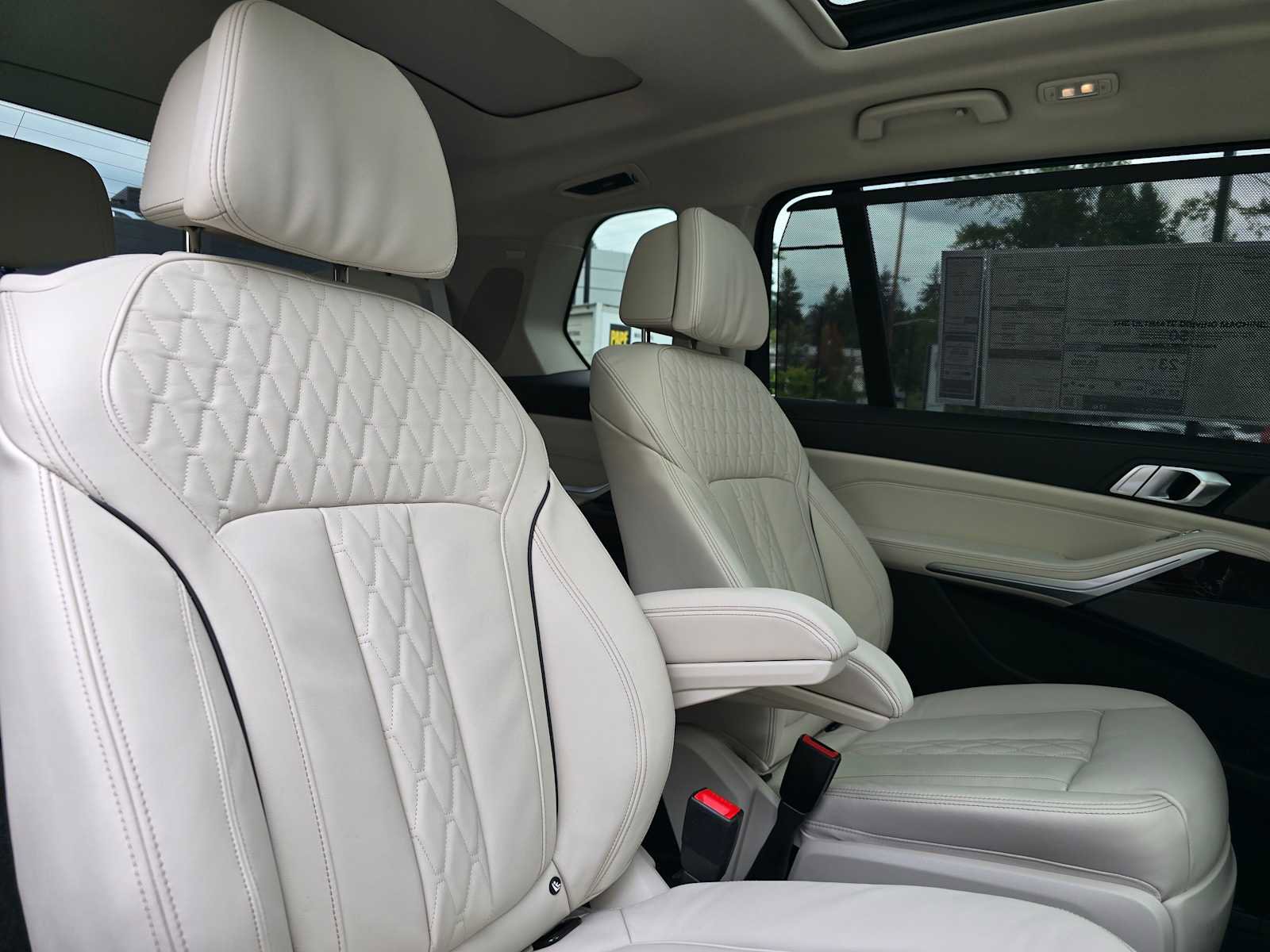 New 2026 BMW X7 xDrive40i w/ Executive Package image 14