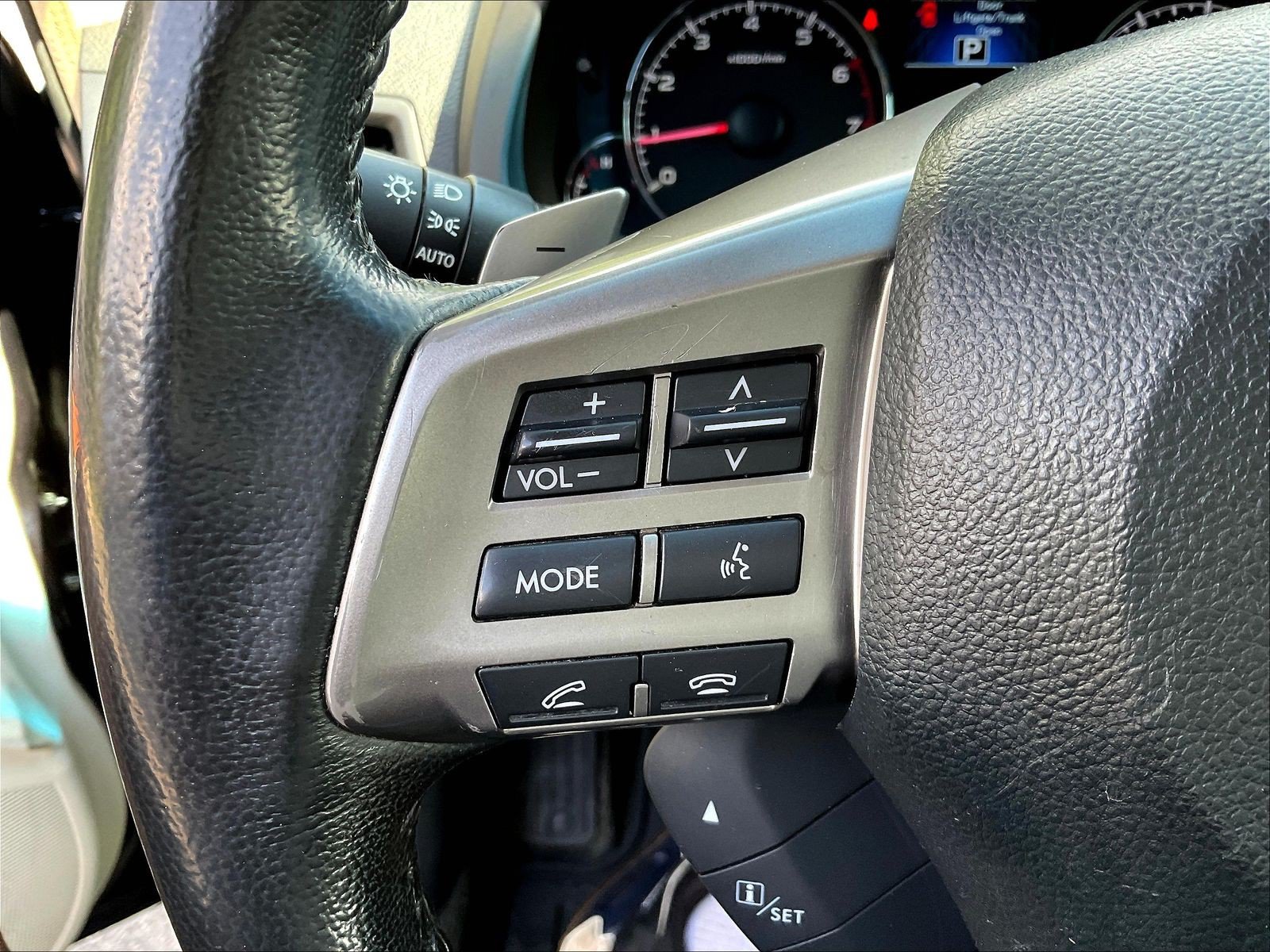 Used 2013 Subaru Outback 2.5i Limited w/ Moonroof Pkg AWD/4WD image 11