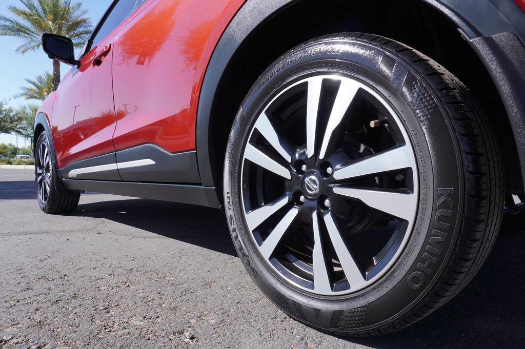 Certified 2020 Nissan Kicks SR w/ SR Premium Package FWD image 6