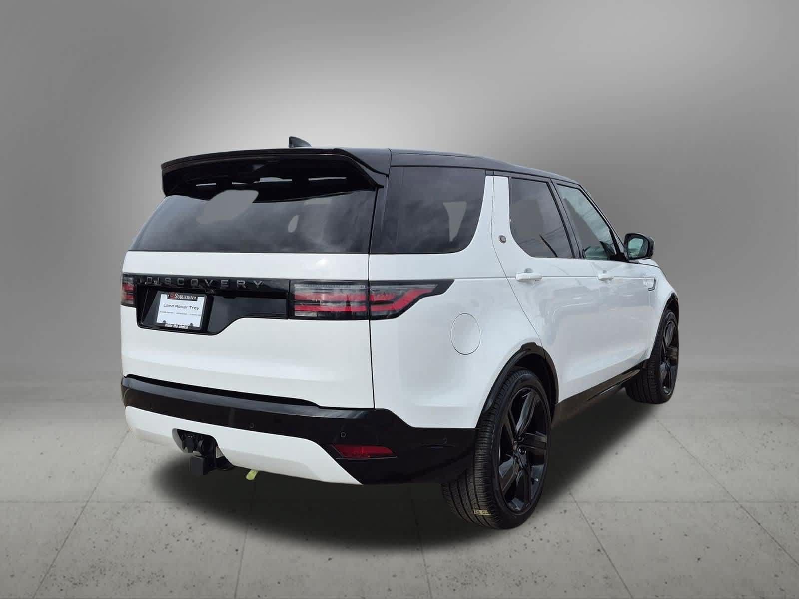 Certified 2025 Land Rover Discovery Dynamic SE AWD/4WD image 6