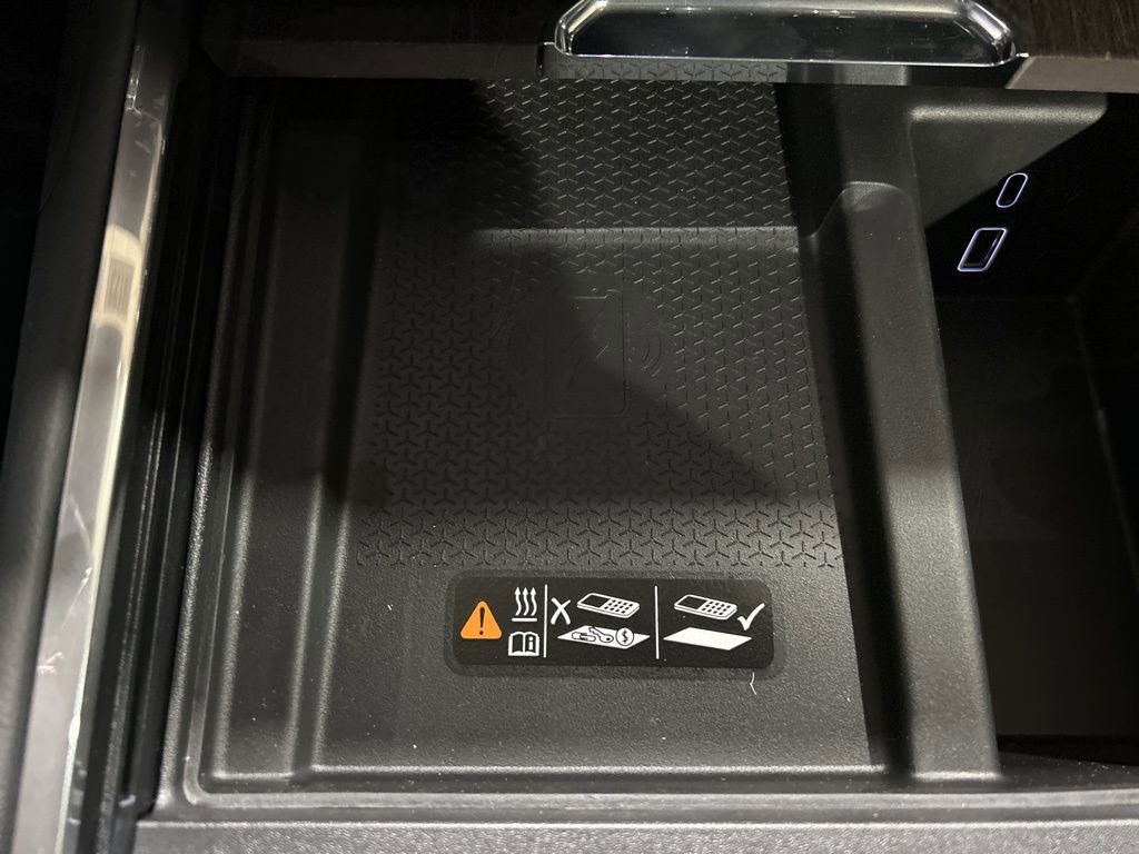 New 2026 GMC Acadia Denali w/ Super Cruise Package image 37