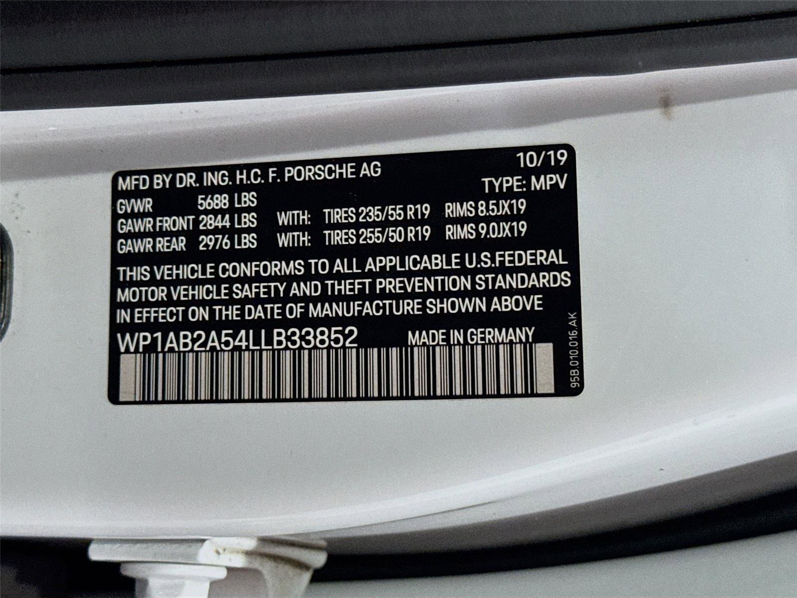 Used 2020 Porsche Macan S image 35