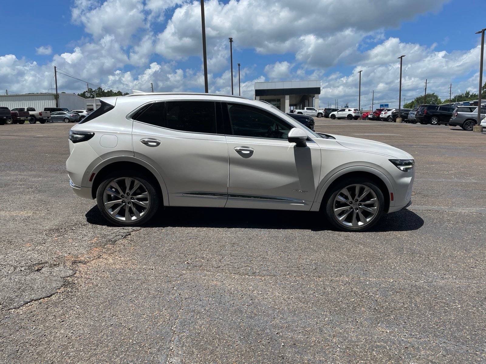 Used 2023 Buick Envision Avenir AWD/4WD image 7